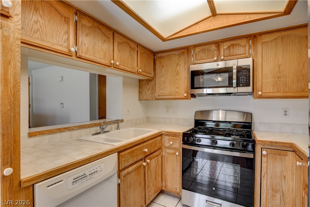 Photo 18 of 63, 4096 Crete Lane #C