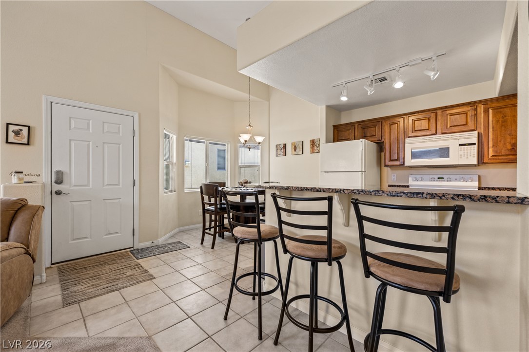 Photo 7 of 32, 890 Kitty Hawk Drive #1824