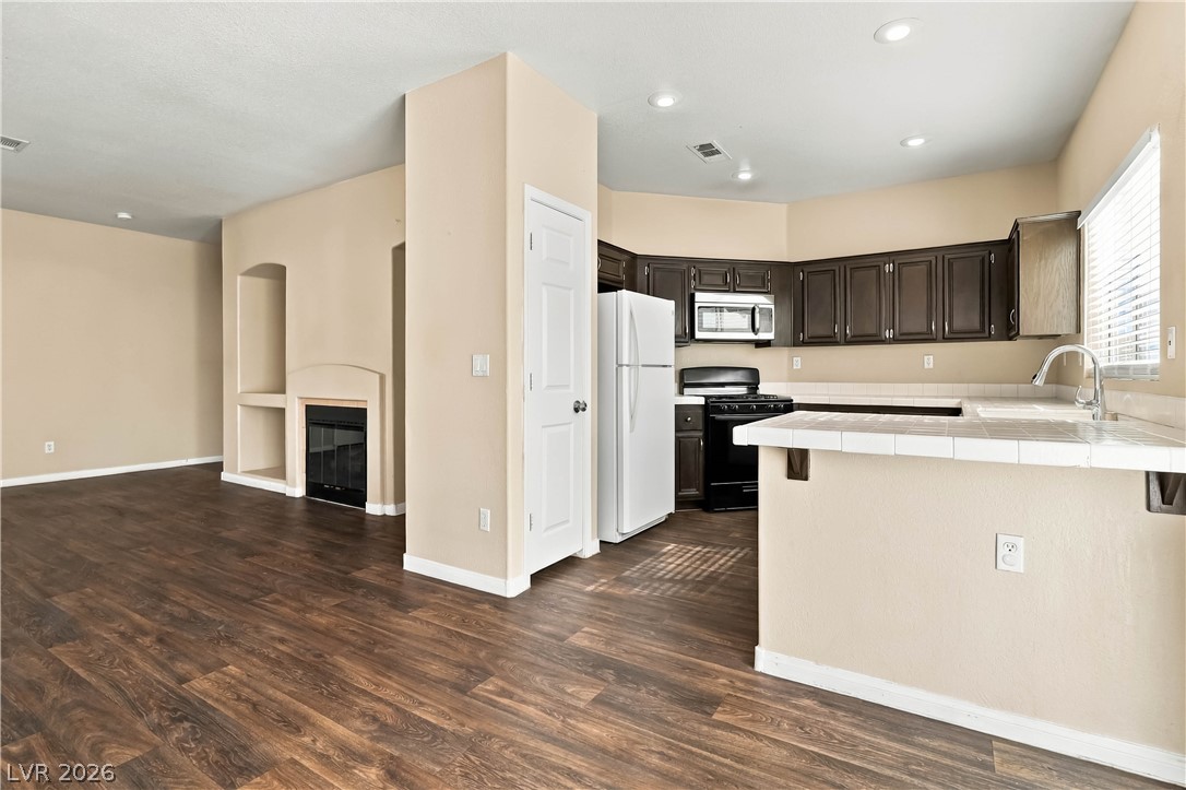 Photo 7 of 18, 7873 Blue Brook Drive