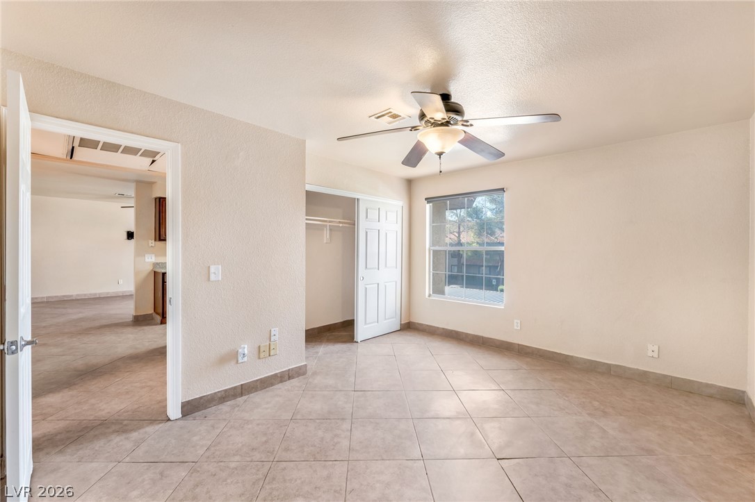 Photo 19 of 33, 2606 S Durango Drive #223