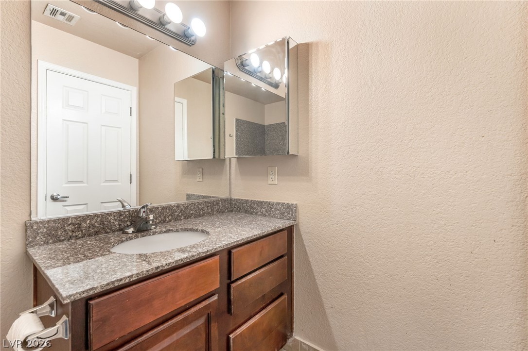 Photo 22 of 33, 2606 S Durango Drive #223