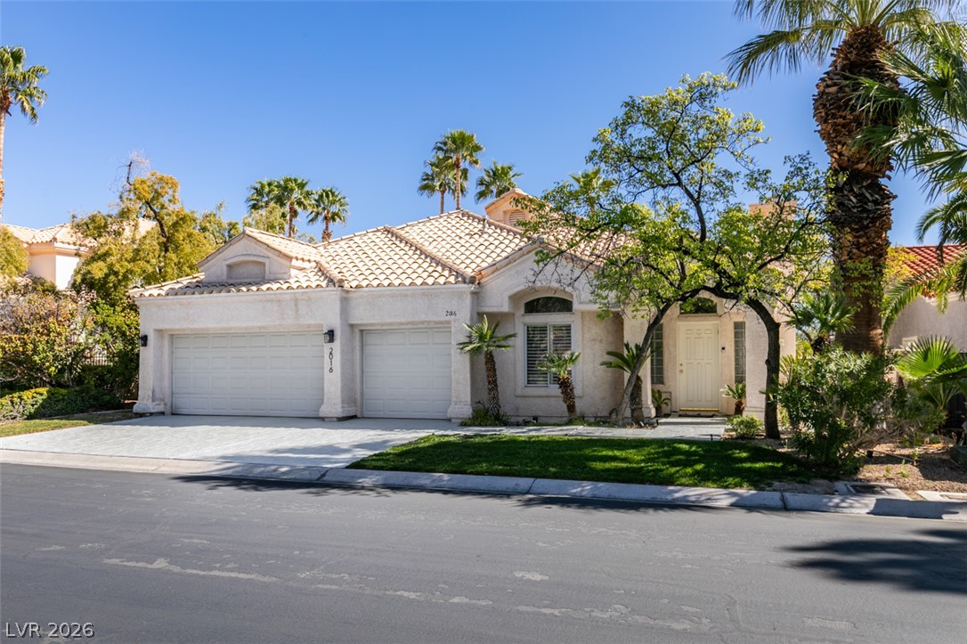 Photo 2 of 2016 Bay Hill Drive