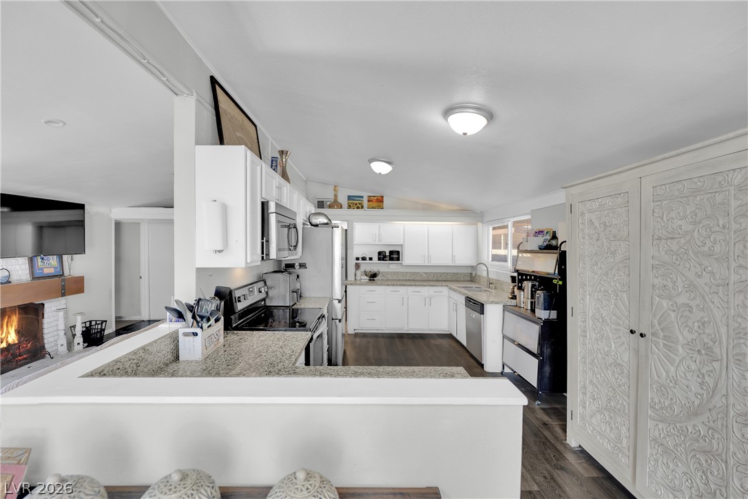 Photo 5 of 5521 Heron Avenue