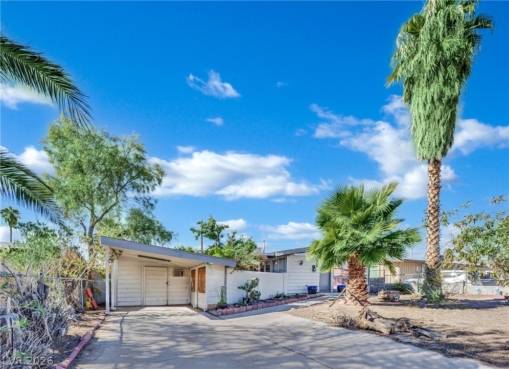 Photo 2 of 5521 Heron Avenue