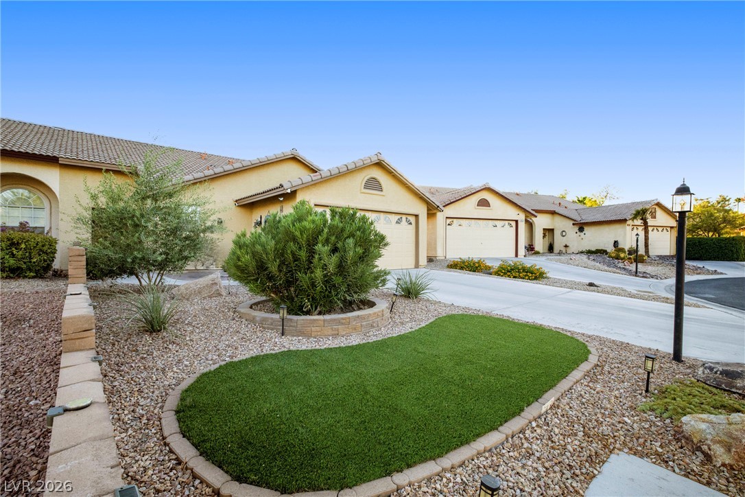 Photo 2 of 4825 Lawnwood Court