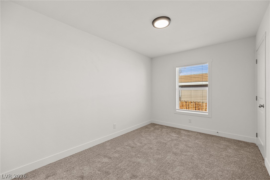 Photo 16 of 35, 478 W Ingram Avenue