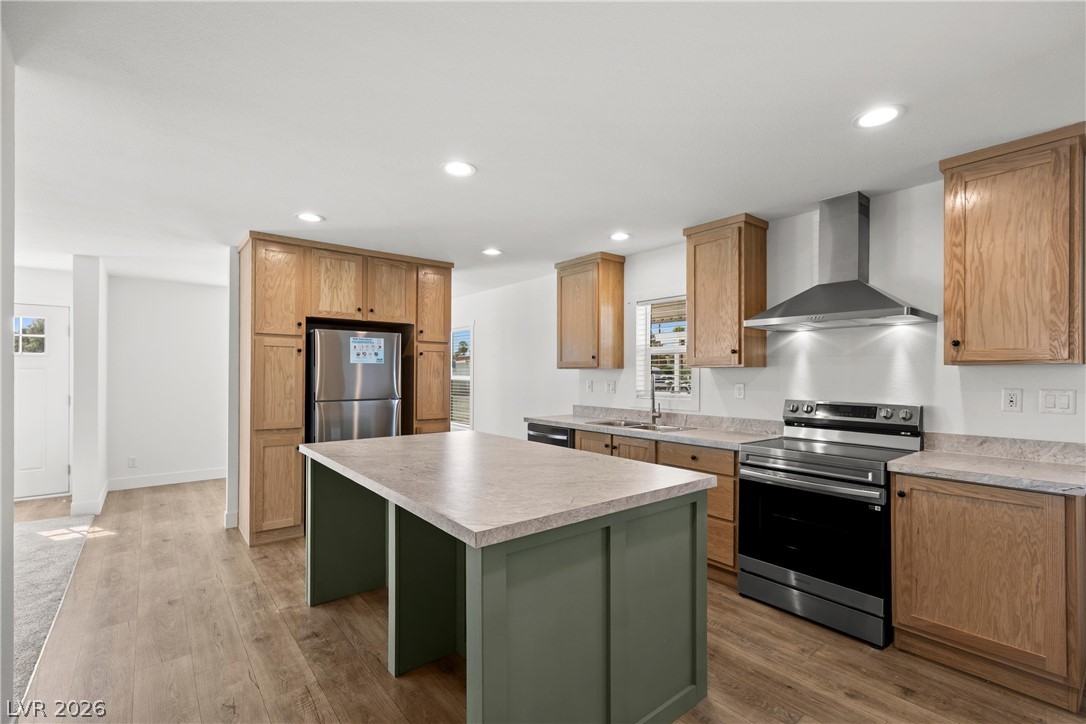 Photo 14 of 35, 468 W Ingram Avenue