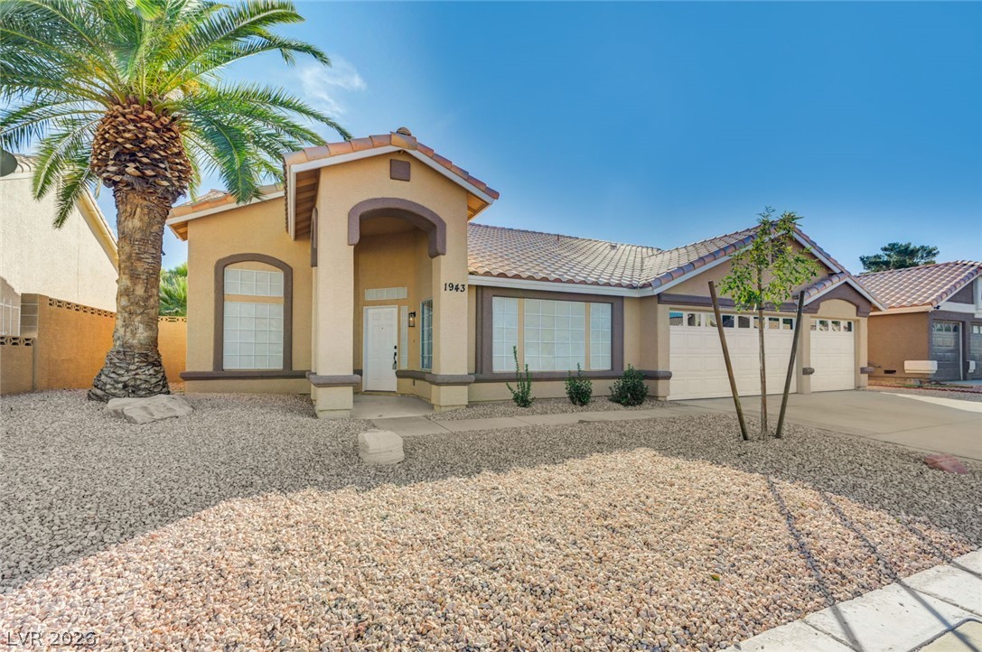 Photo 7 of 47, 1943 Horizon Sunset Drive
