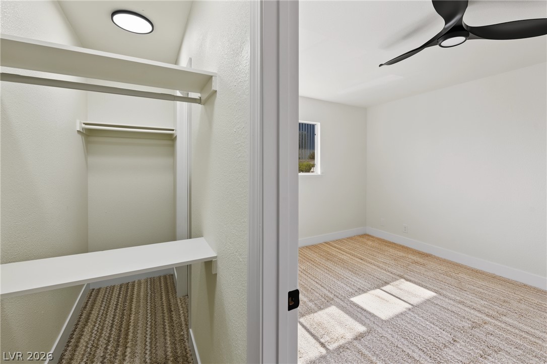 Photo 13 of 20, 668 Oakmont Avenue #1706