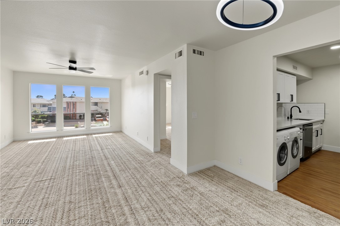 668 Oakmont Avenue #1706, Las Vegas