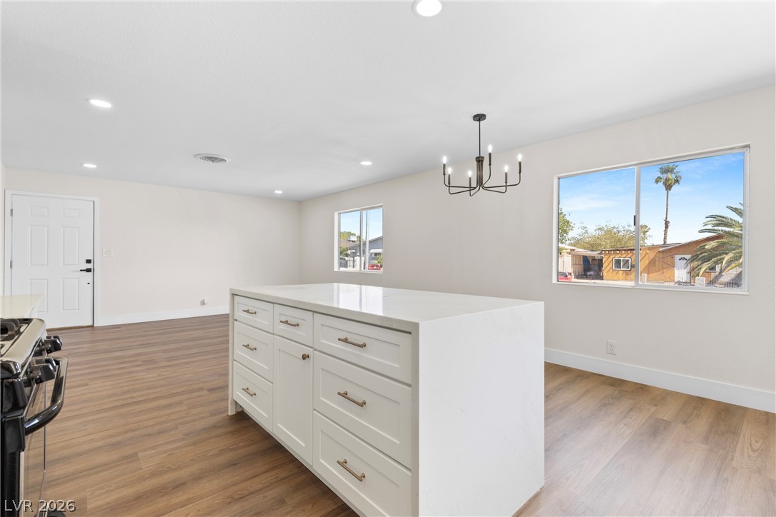 Photo 8 of 40, 4741 San Rafael Avenue