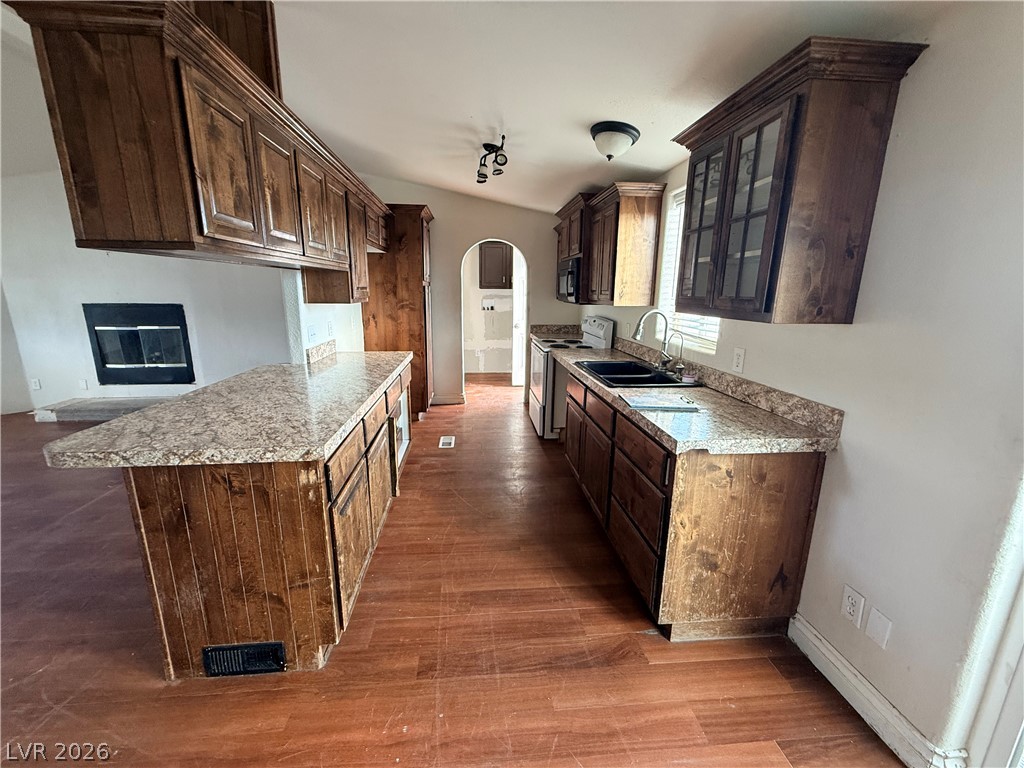 Photo 8 of 23, 1920 Manse Road