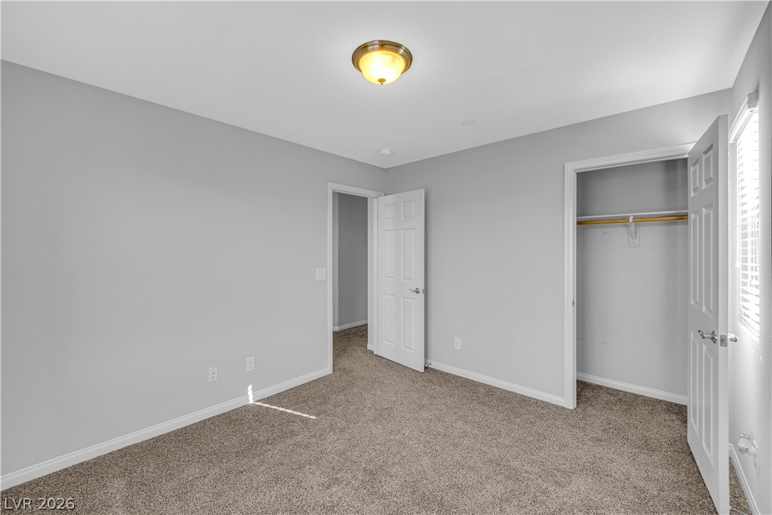 Photo 17 of 24, 908 Brayfield Court
