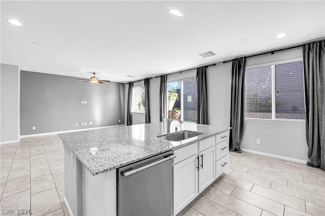 Photo 12 of 24, 908 Brayfield Court