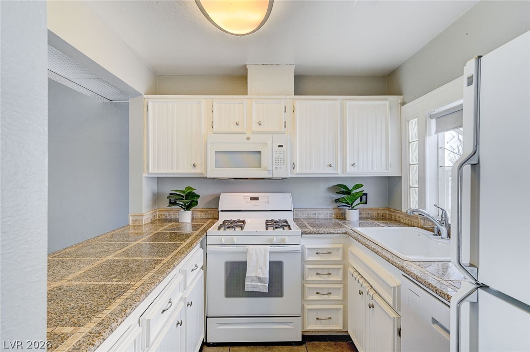 Photo 8 of 43, 4045 Great Plains Way