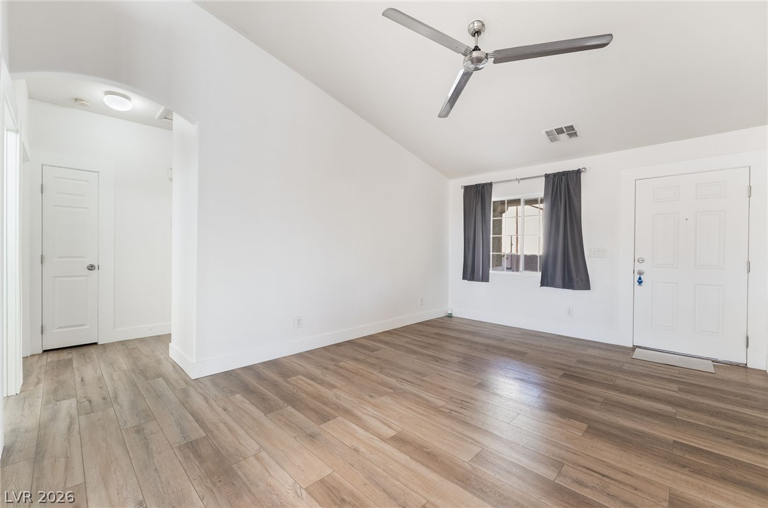 Photo 7 of 27, 9360 Borough Park Street