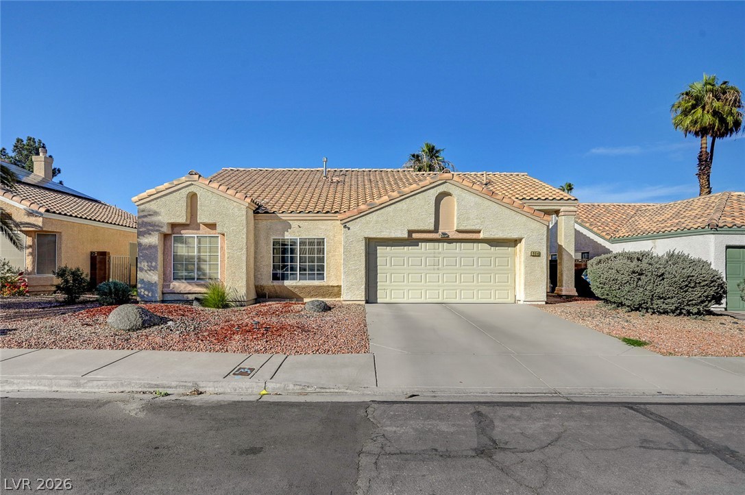 Photo 2 of 904 Serpentina Avenue