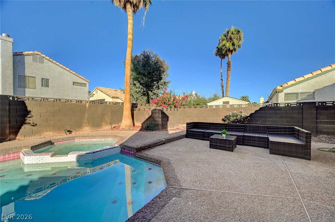 Photo 52 of 57, 904 Serpentina Avenue