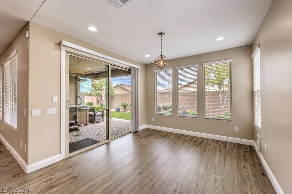 Photo 5 of 9476 Chandler Springs Avenue