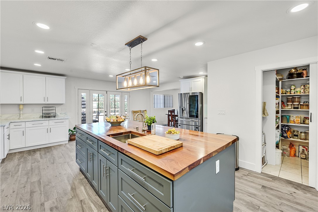 Photo 9 of 57, 4420 Quadrel Street