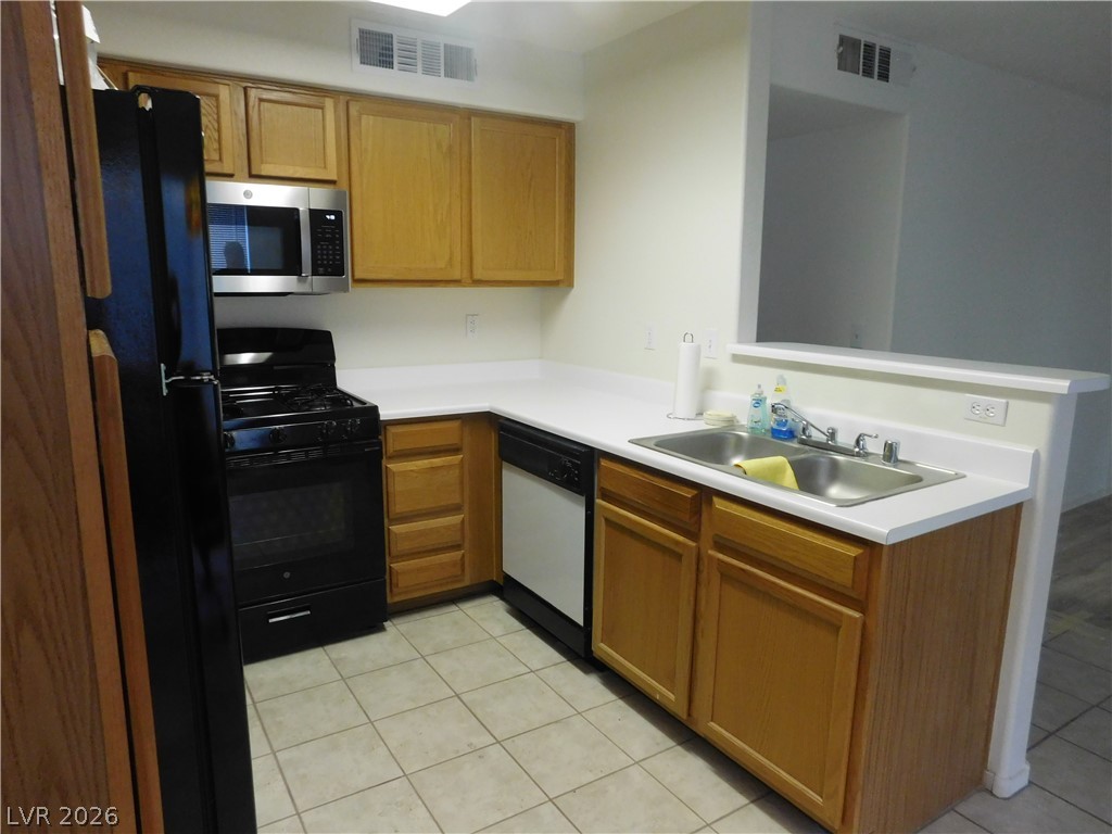 Photo 9 of 45, 3044 Casey Drive #102