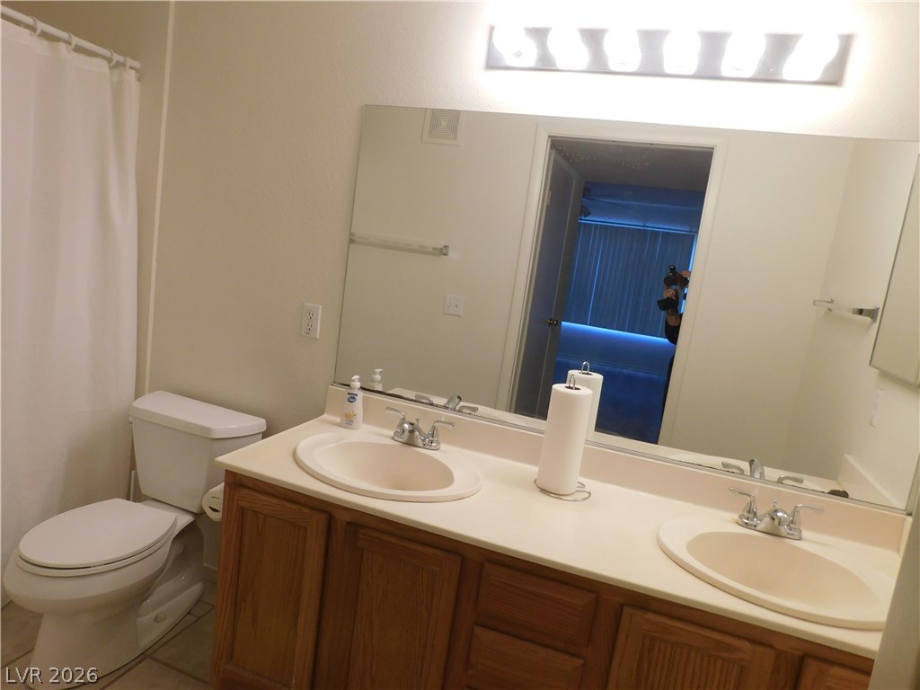 Photo 17 of 45, 3044 Casey Drive #102