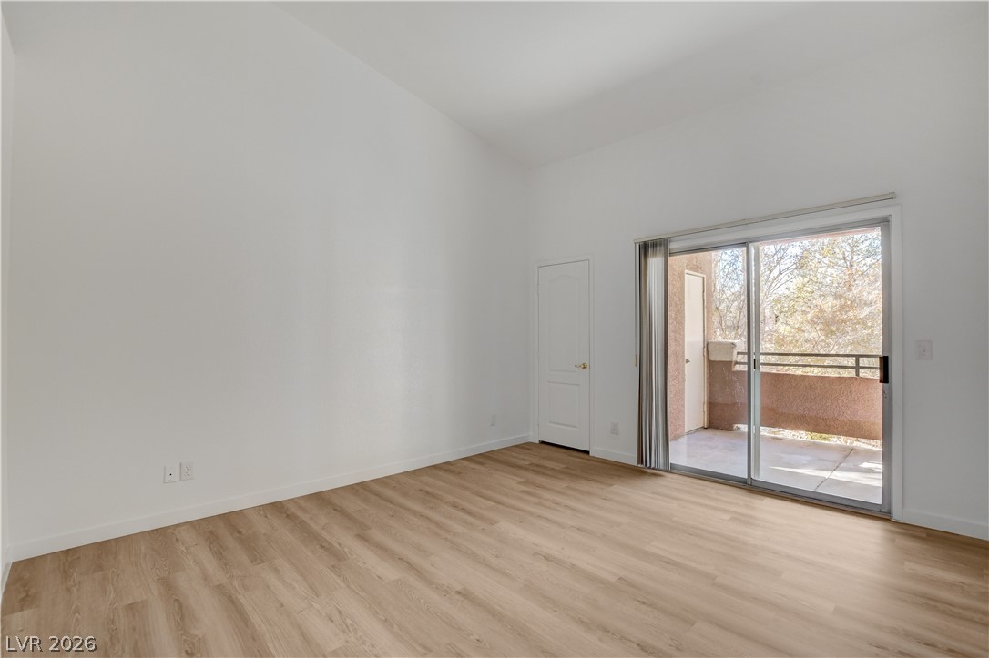 Photo 12 of 37, 1405 Seward Street #203