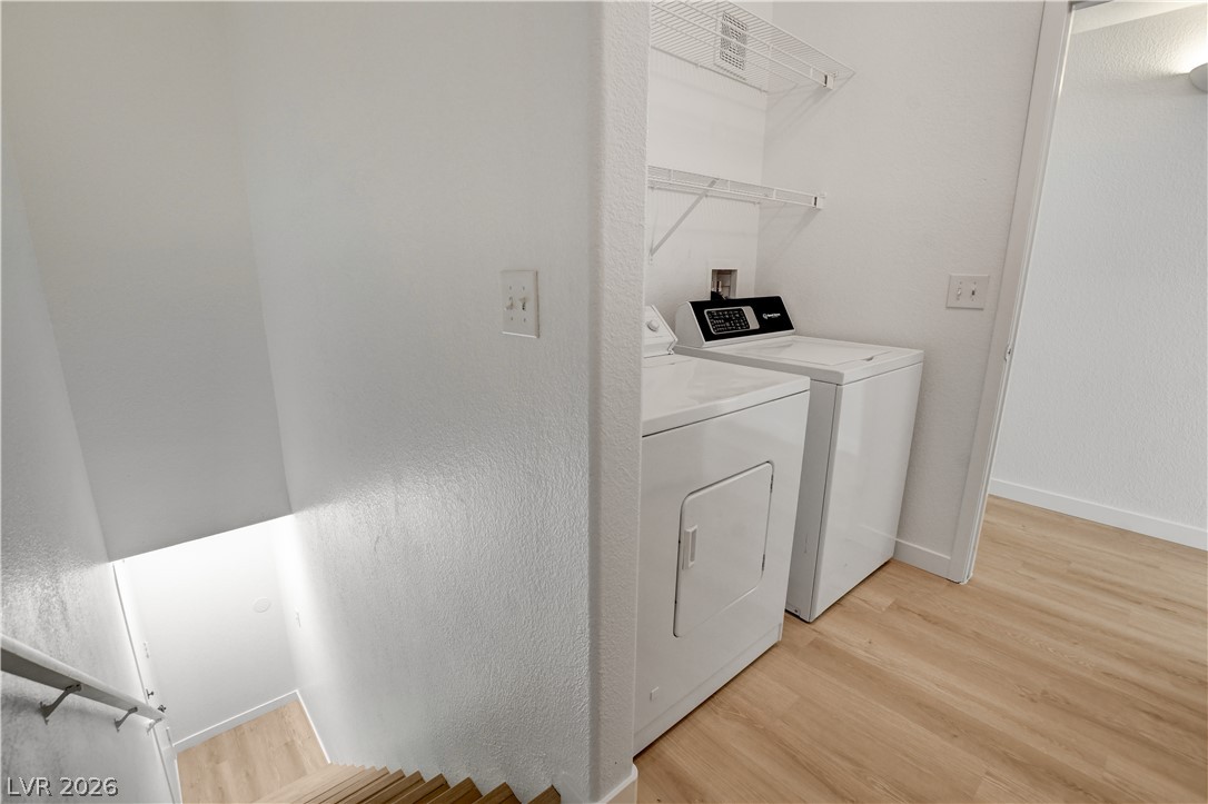 Photo 18 of 37, 1405 Seward Street #203