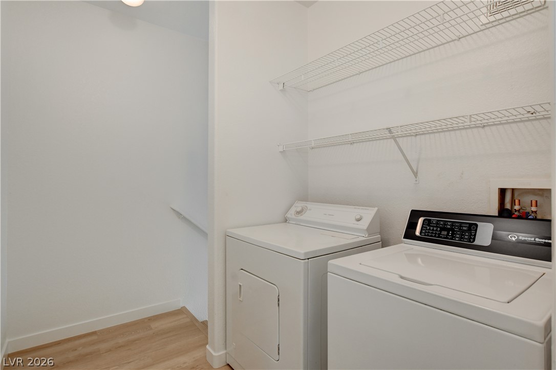Photo 19 of 37, 1405 Seward Street #203