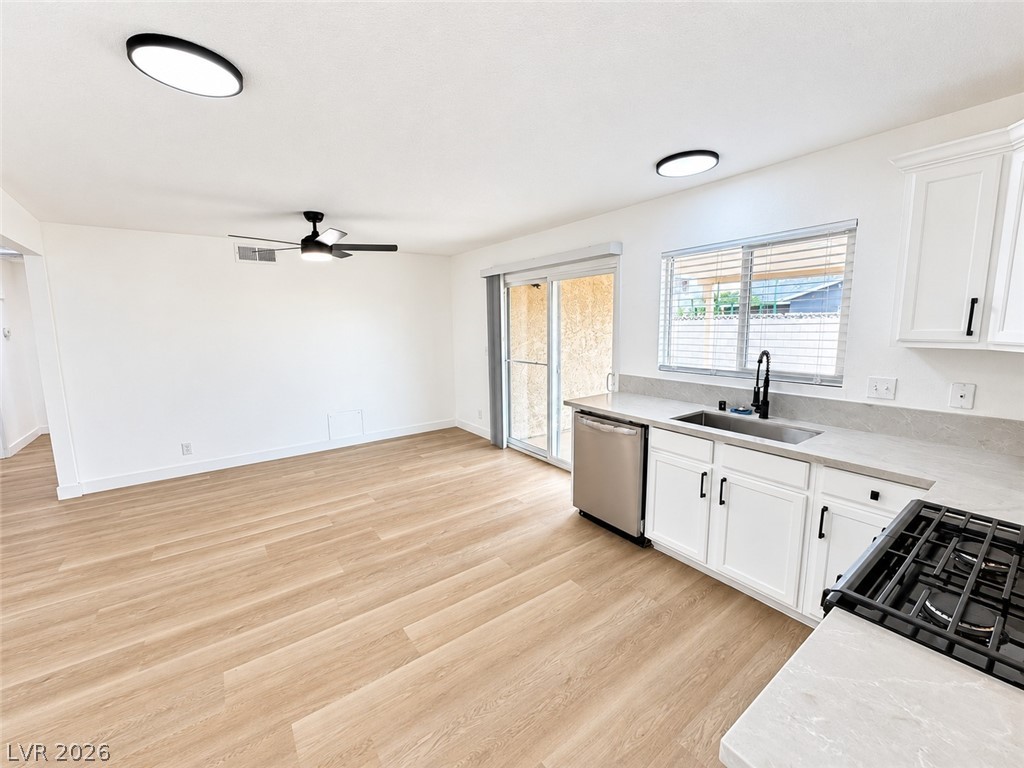 Photo 14 of 31, 7097 Hillcroft Way