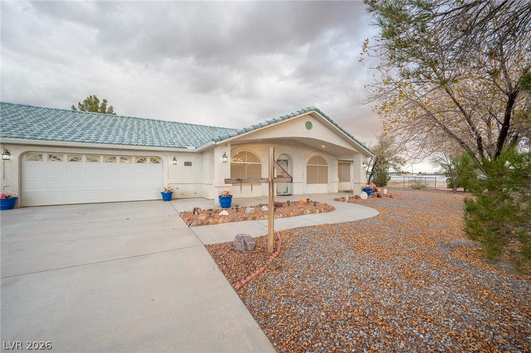 Photo 6 of 74, 3631 S Tumbleweed Avenue