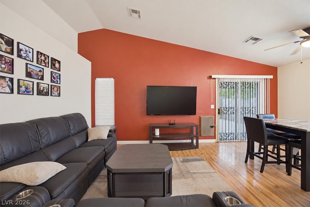 Photo 7 of 28, 5005 Prairie Springs Court