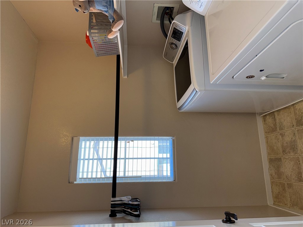 Photo 16 of 34, 6087 Clovelly Street