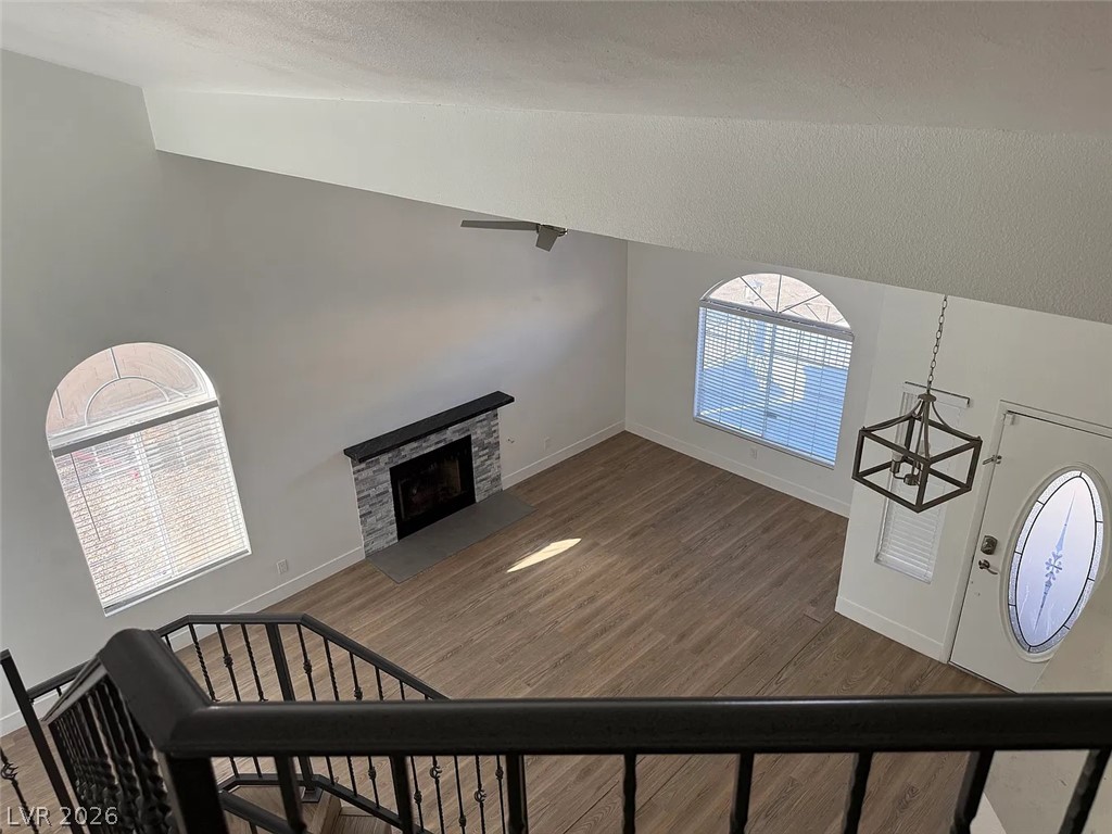 Photo 4 of 909 Sparrow Court