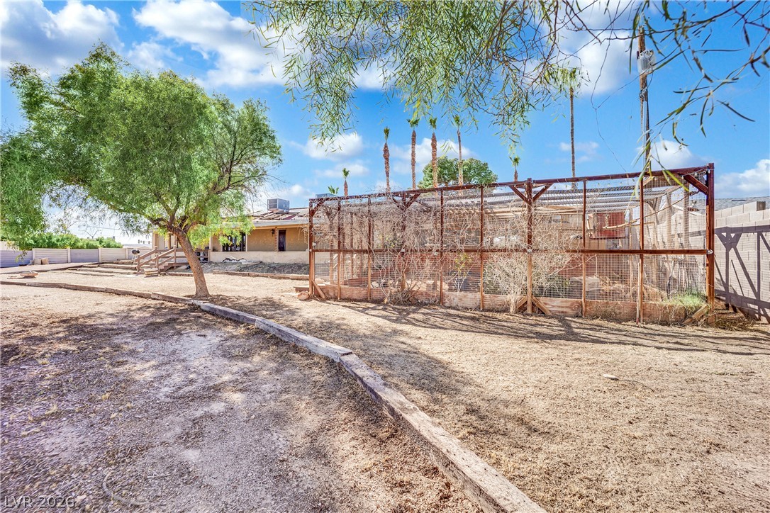 Photo 33 of 43, 8040 Gilespie Street