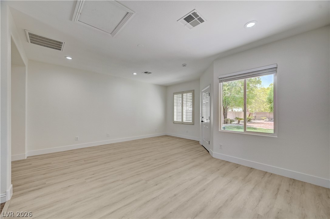 Photo 31 of 42, 5817 Christine Falls Avenue