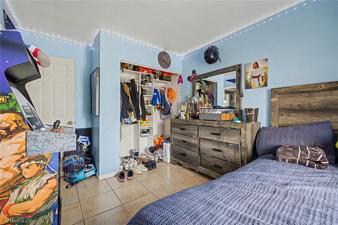 Photo 18 of 27, 4533 Sherrill Avenue