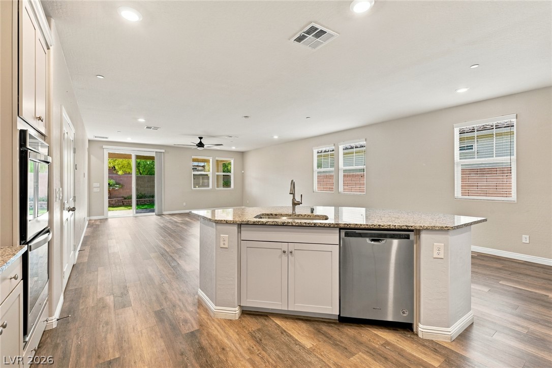Photo 8 of 31, 2979 Ballantrae Court