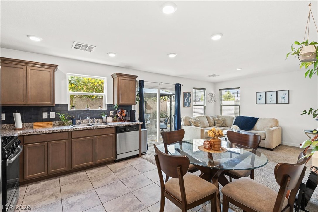 Photo 3 of 5065 Bloodhound Street