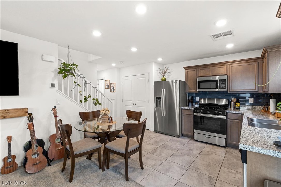 Photo 6 of 27, 5065 Bloodhound Street