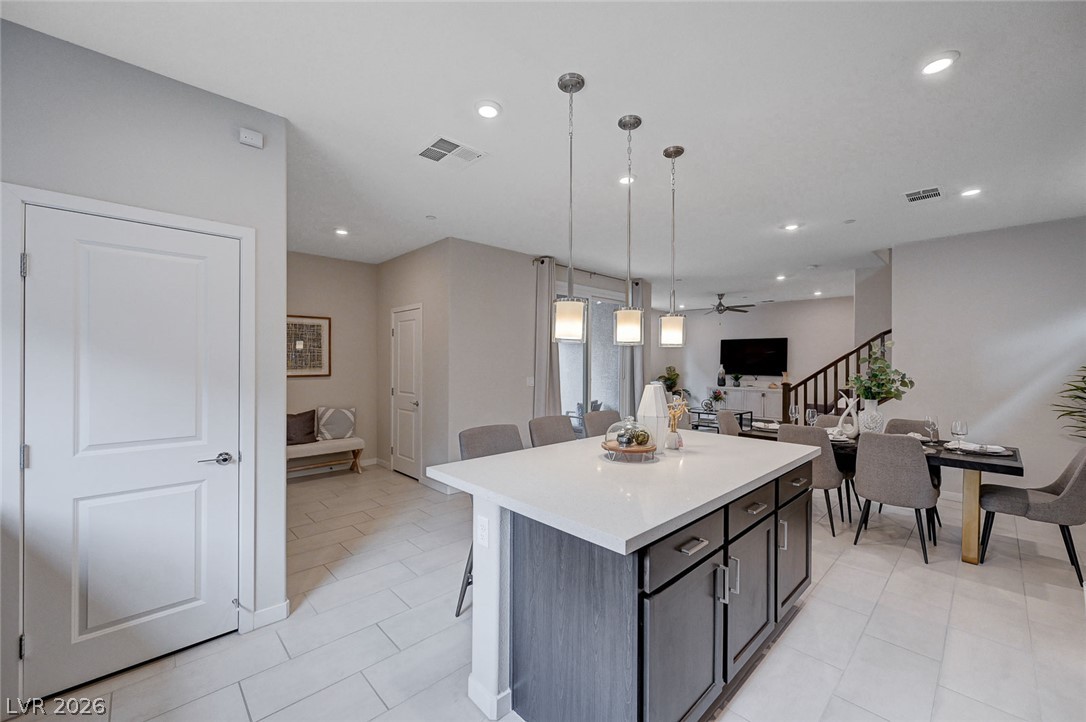 Photo 4 of 1343 Graphite Avenue