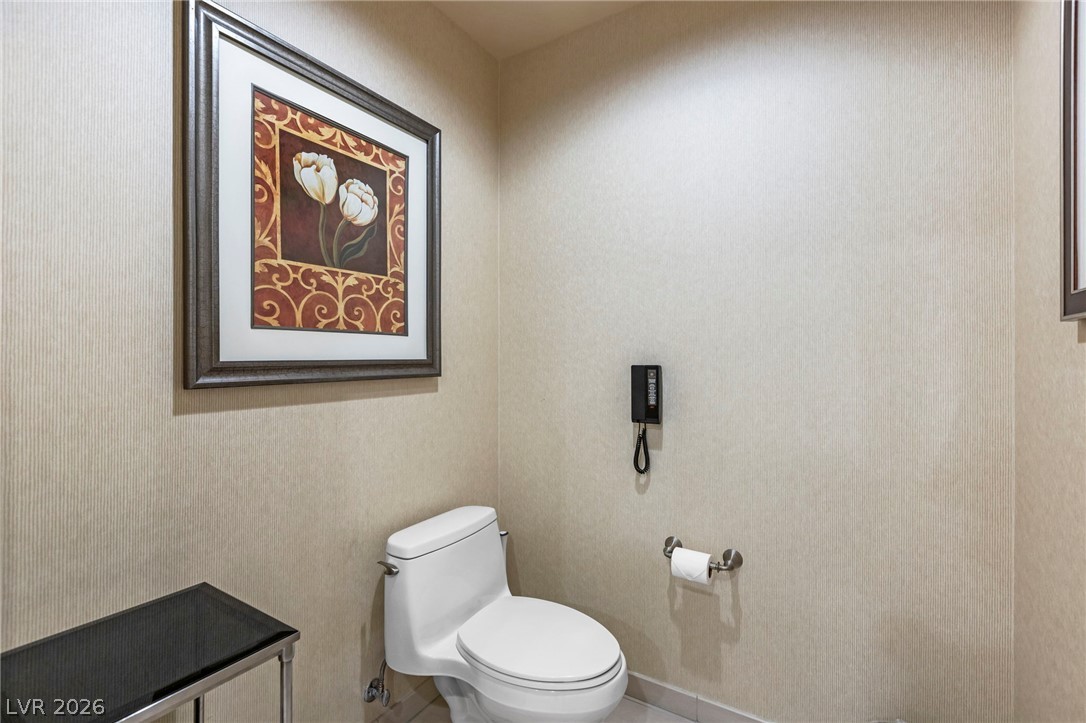 Photo 23 of 31, 135 E Harmon Avenue #414