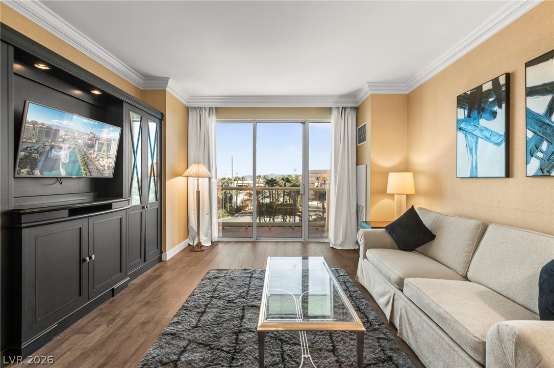 Photo 11 of 31, 135 E Harmon Avenue #414