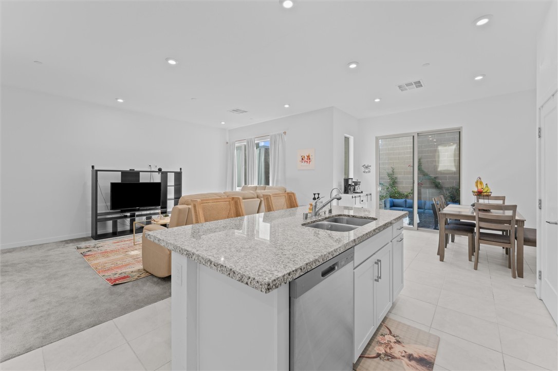 Photo 8 of 37, 3195 Bertonico Avenue