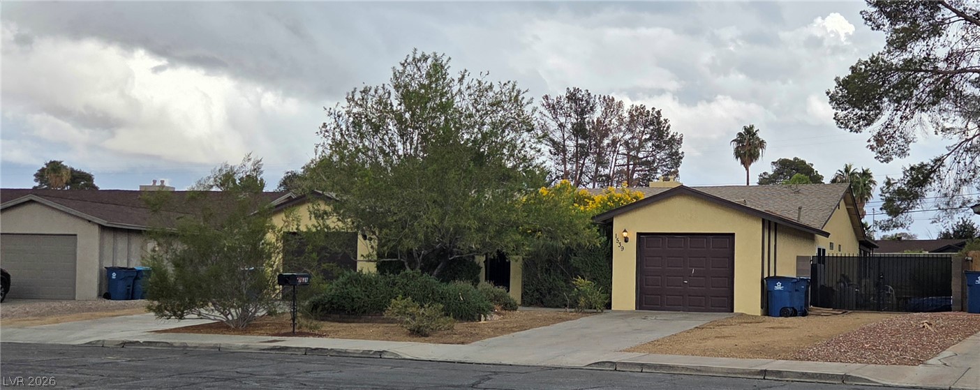 Photo 4 of 1539 Hialeah Drive