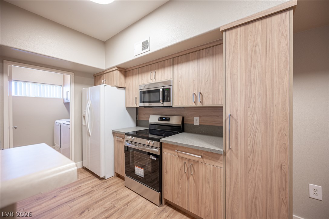 Photo 6 of 50, 2615 W Gary Avenue #1048