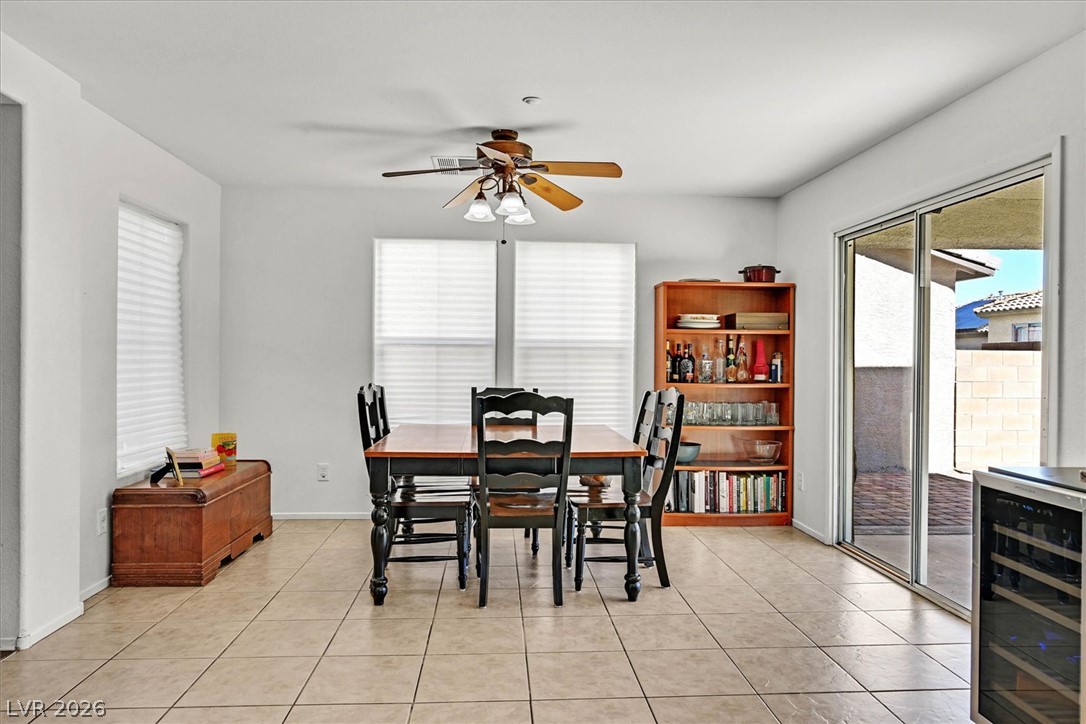 Photo 5 of 612 Desert Passage Street