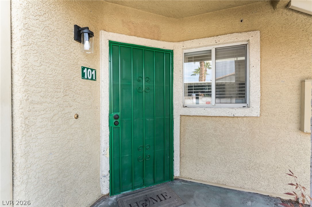 Photo 11 of 36, 1570 W Jamielinn Lane #101
