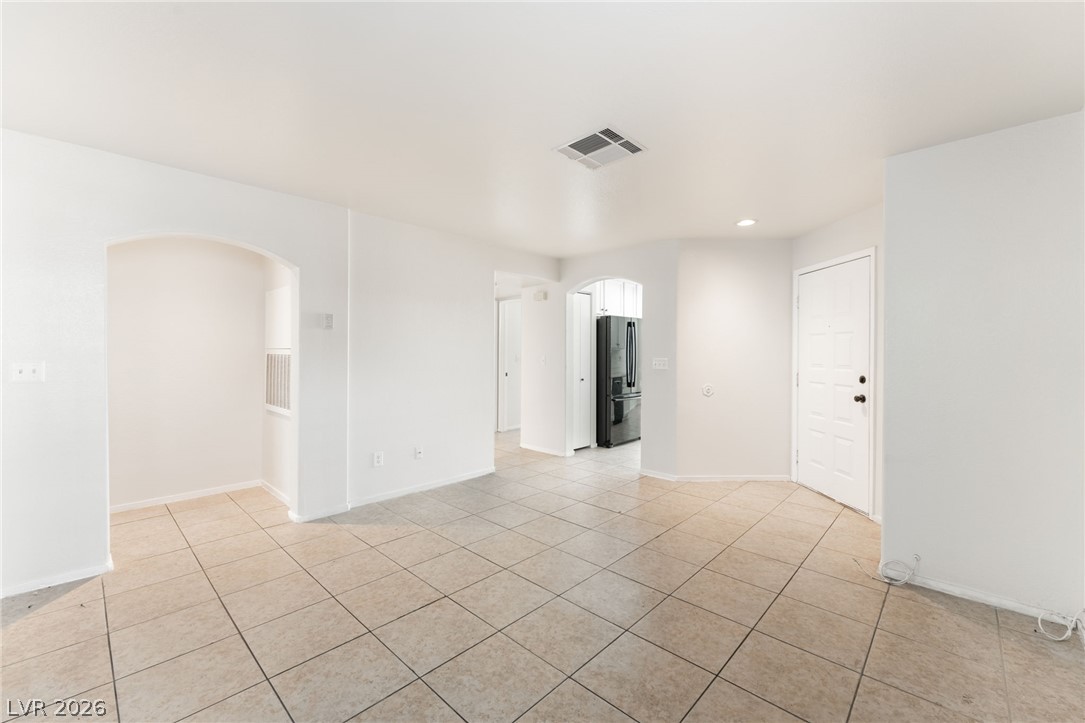 Photo 13 of 36, 1570 W Jamielinn Lane #101