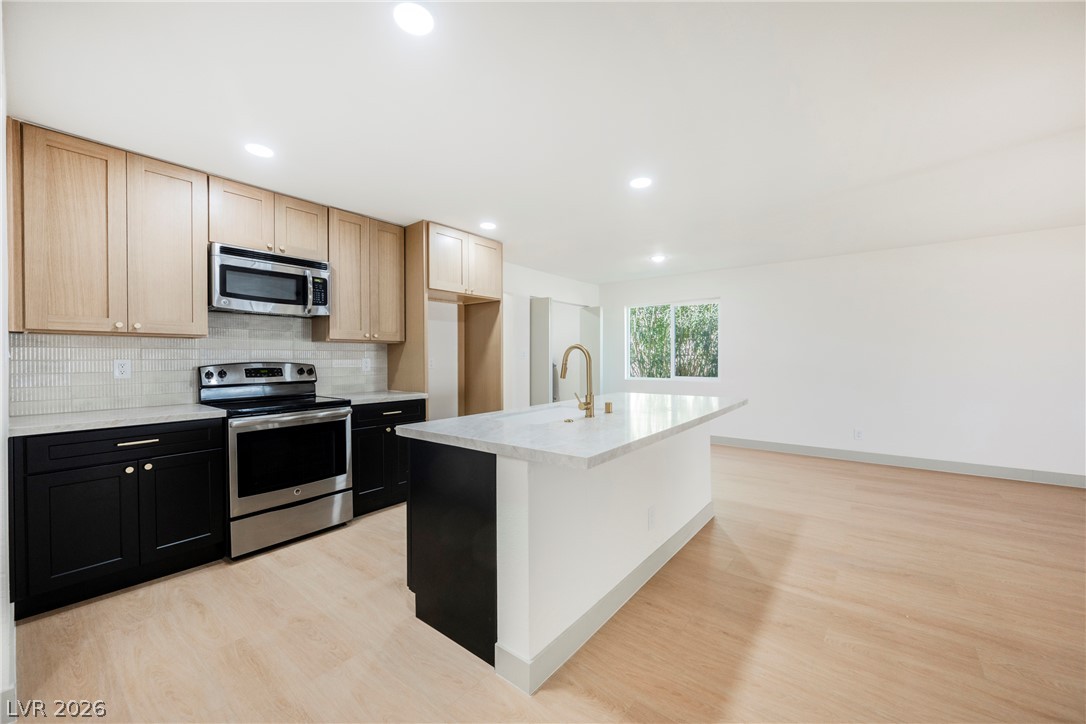 Photo 10 of 21, 412 Gilday Avenue